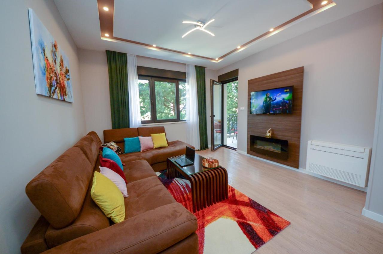 Pine 1 Apartment In The Center Trebinje Buitenkant foto